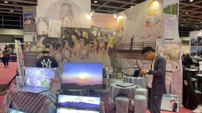 名模Mary 5ive被指婚戒延期　婚紗展資格遭取消