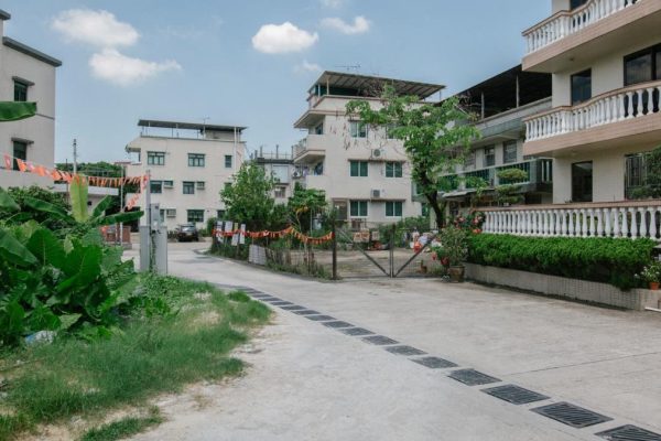地主女賣地4人,多年後丁屋無酬