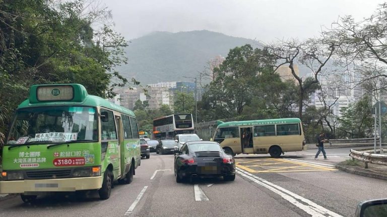 沙田小巴驚悚對撞！3人浴血送醫 現場畫面曝光