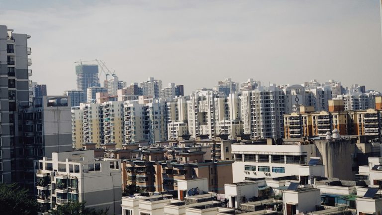 深圳6月二手樓價揭秘！大鵬新區呎價降至2300元